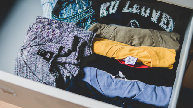 American Eagle Stock Plunges on Guidance Withdrawal, Inventory Woes