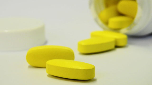 NVO, PFE and LLY Forecast – Pharma Stocks React to Drug Order Trump Signs