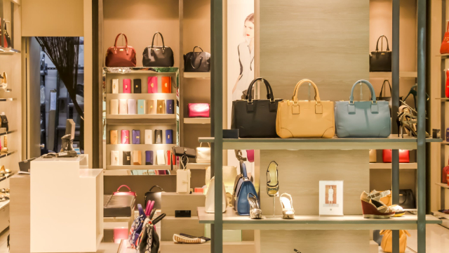These Analysts Slash Their Forecasts On American Eagle Outfitters